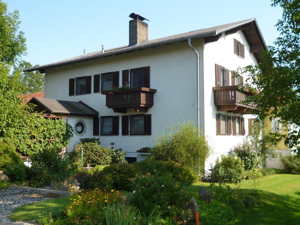 Gaestehaus Schleich 巴特拉德克斯堡 外观 照片